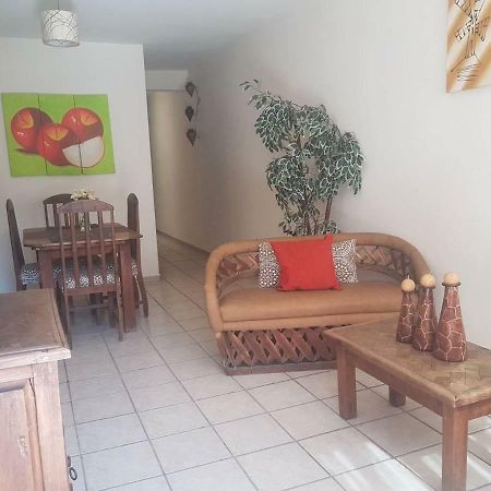 Hotel Y Suites Los Alcatraces Leon Bagian luar foto