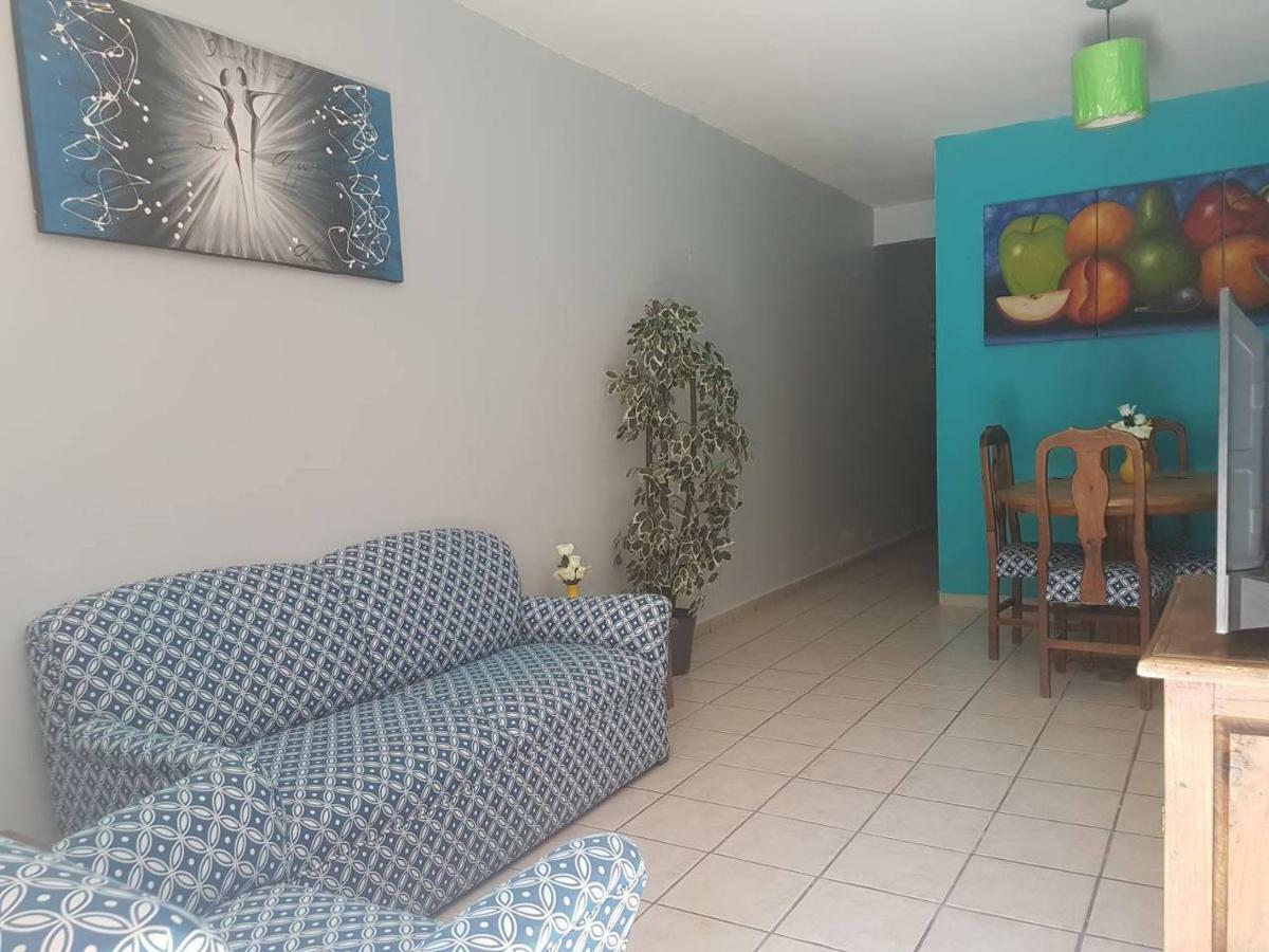 Hotel Y Suites Los Alcatraces Leon Bagian luar foto