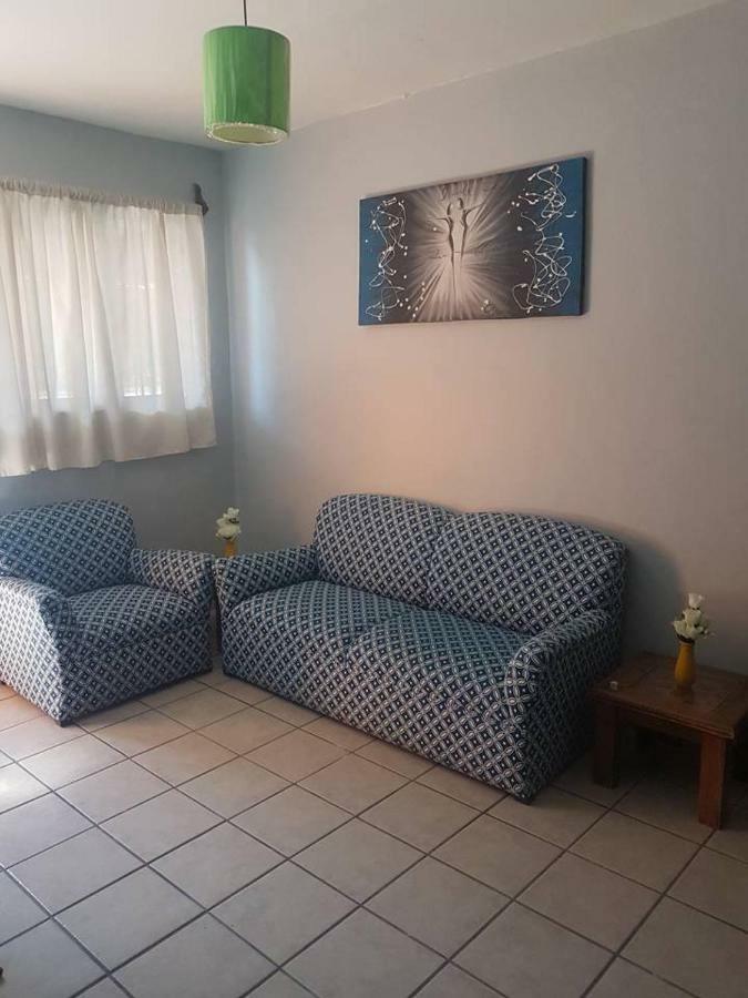 Hotel Y Suites Los Alcatraces Leon Bagian luar foto